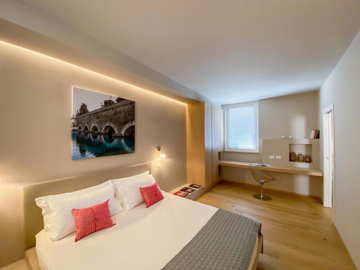 Time To Be - Luxury Apartments Centro Storico Peschiera del Garda Exterior photo